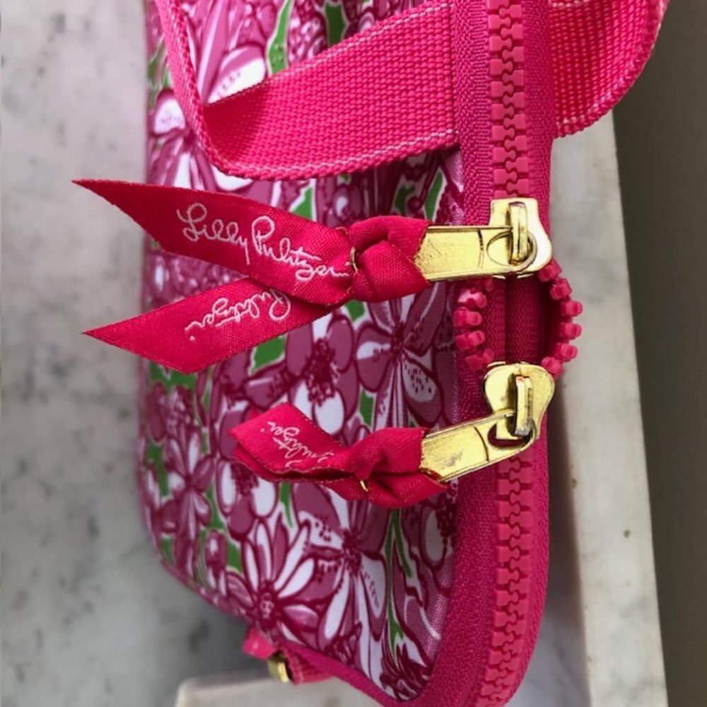 LILLY PULITZER Neoprene Zip Laptop Shoulder Bag Pink Green White Lobster… - Picture 4 of 15